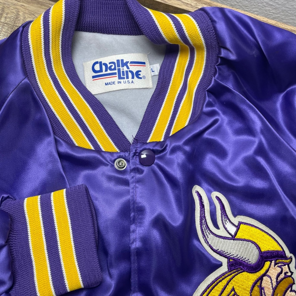 Vintage Chalk Line Minnesota Vikings NFL Satin Bomber Jacket Mens‎ Large Purple - Picture 2 of 7